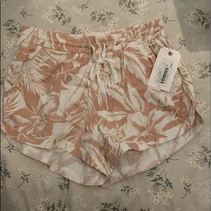 𝚏𝚕𝚘𝚛𝚊𝚕 𝚜𝚑𝚘𝚛𝚝𝚜♡︎